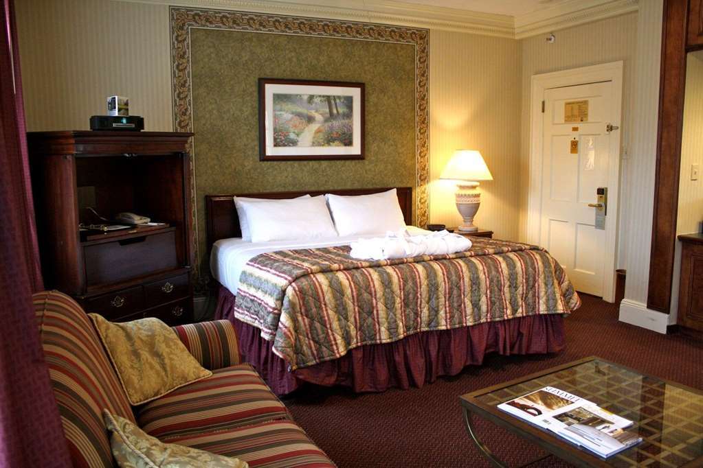 The Grand Summit Hotel Room photo